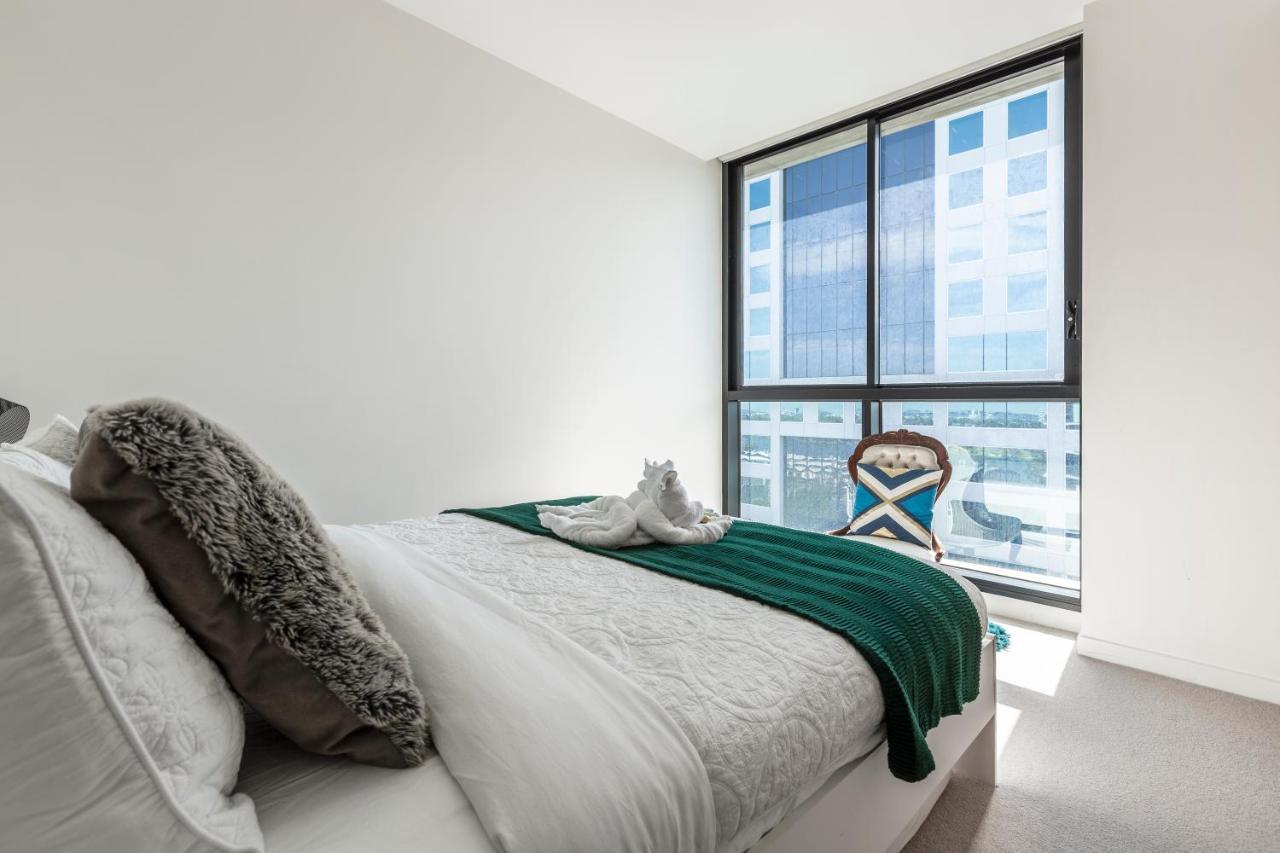 Light, Airy, Spacious Queens Road Apartment Melbourne Dış mekan fotoğraf